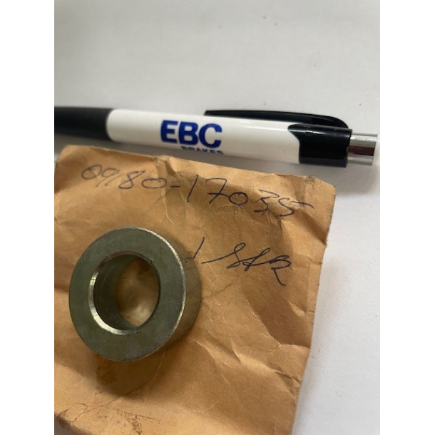 0918017035 09180-17035 Spacer (17x30.5x11.3) GT380