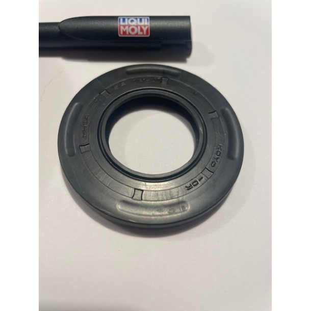 SUZUKI 0928332015 09283-32015 SEAL,OIL(32X62X7) GSX400 GS450/GS500E/GS500F/550 79-09