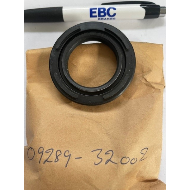 Suzuki 0928932002 09289-32002 Seal, Oil(32x52x8.4) GT380 73-77 RM250 79-80