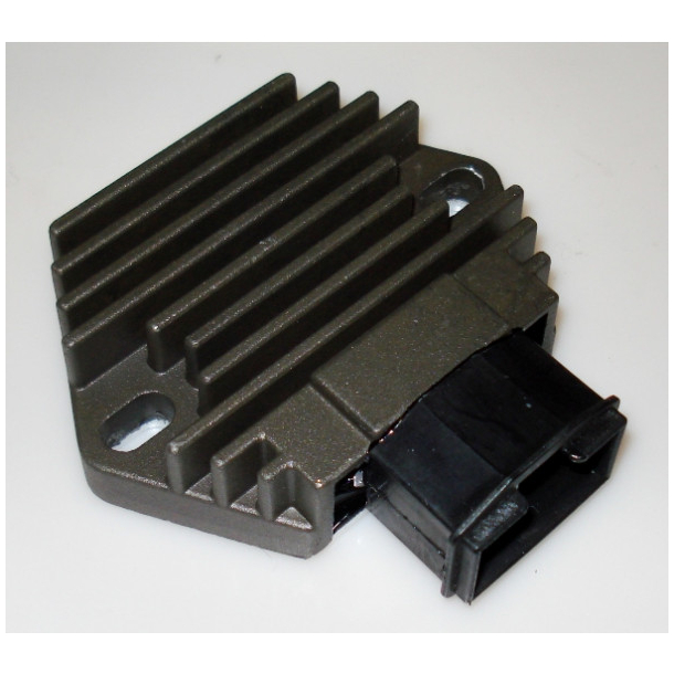 Ensretter/Regulator HondaRGU-107 31600-MV4-010