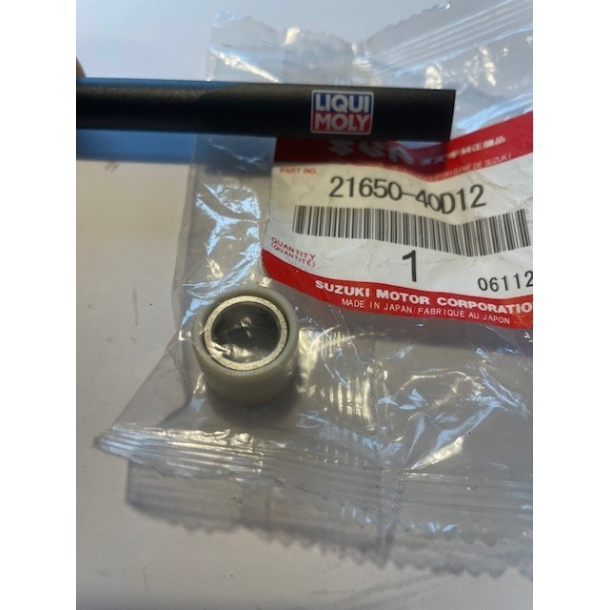 SUZUKI 2165040D12 21650-40D12 ROLLER,MOVABLE DRIVE