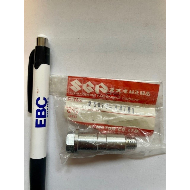 SUZUKI 2561744100 25617-44100 (25617-44101) SHAFT,GEAR SHIFT LEVER GS300 GS450 GSX250 GSX400