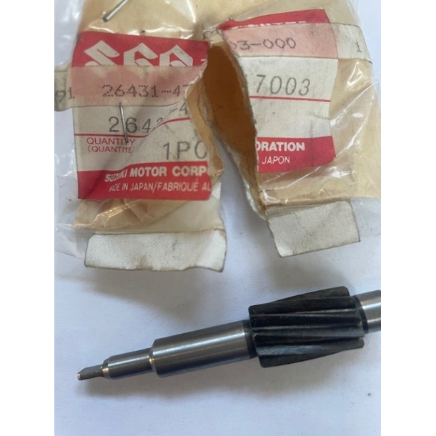 SUZUKI 2643147003 26431-47003 GEAR,TACHOMETER DRIVENSP370SP400 DR400S GN400T GS500E GS250T GS550L
