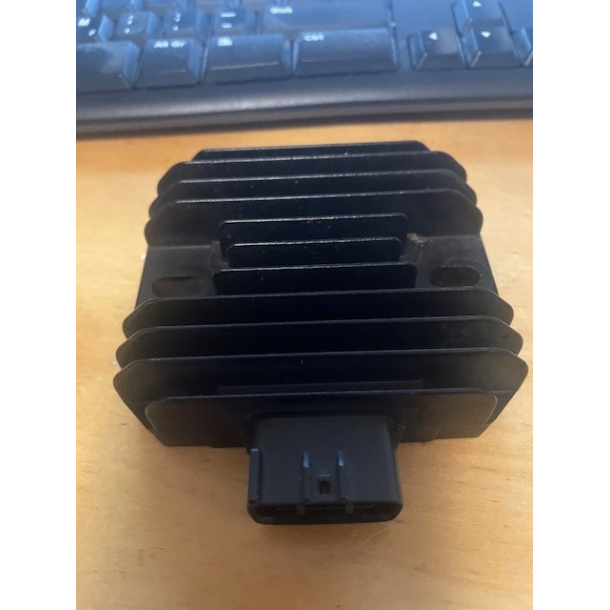 BRUGT SUZUKI 3280044G01 32800-44G01 3280044G01RX0 32800-44G01-RX0 RECTIFIER ASSY