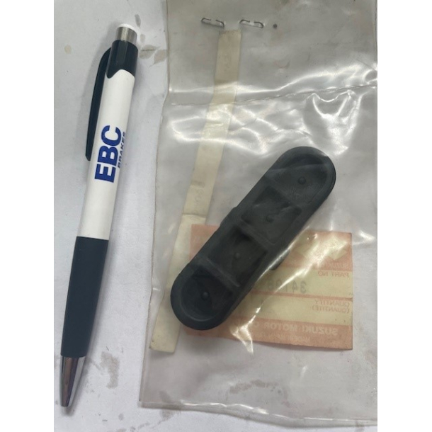 Suzuki 3419833E10 34198-33E10 Cap, Blind No.2 GSX-R600 GSX-R750 TL1000R