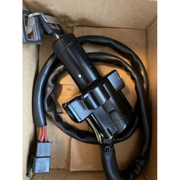 Tndingsls Honda CBX750F SWITCH ASSY.,COMB 35100MJ0631 35100-MJ0-631