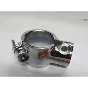 Suzuki 3568138A00 35681-38A00 BRACKET, FRONT TURN SIGNAL LH VS700/750