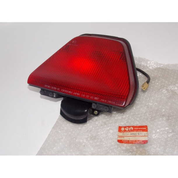 SUZUKI 3571048B21 35710-48B21 (35710-48C20) LAMP ASSY,RR C D GSX750F 1989-1997 GSX1100F 1988-1994