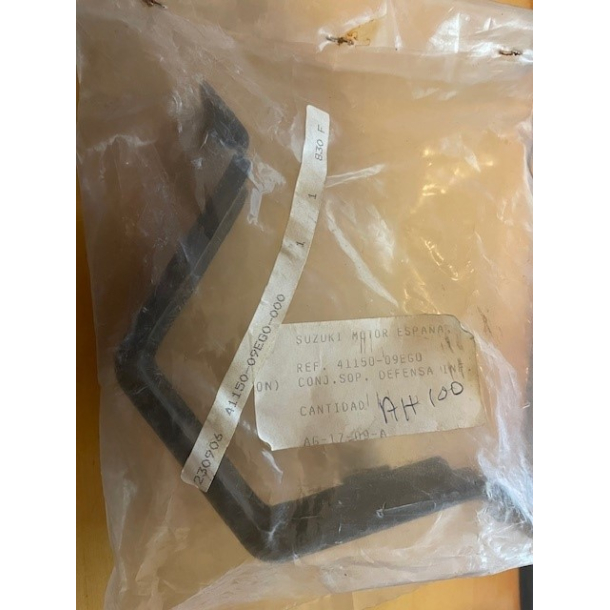 Suzuki 4115009EG0 41150-09EG0 BRACKET, FRONT LEG SHIELD AP50 AP100