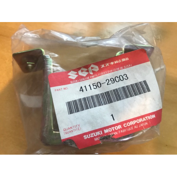 SUZUKI 4115029C03 41150-29C03 BRACKET,FR LEG SHIELD LWR AD50/60 AE50 AN125