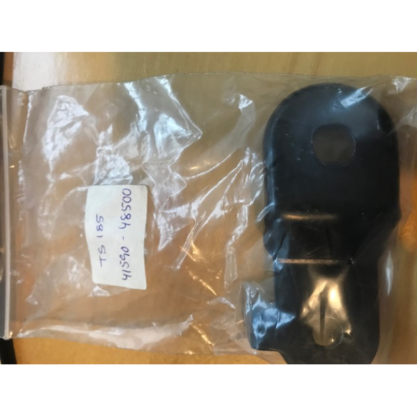 SUZUKI 4159048500 41590-48500 (41590-46530) BRACKET,REAR TURN SIGNAL TS50/100/125/185/250