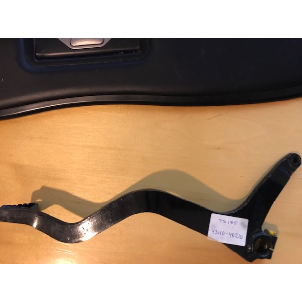 SUZUKI 4311048210 43110-48210 PEDAL,BRAKE DS100/125 TS100/125/185 1978-1981