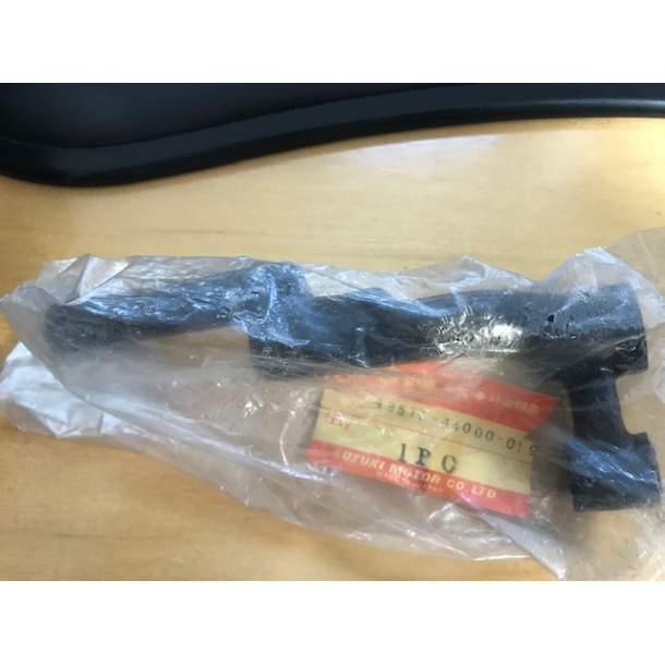 SUZUKI 4351144000019 43511-44000-019 BAR,FR FOOTREST GS400 1977-1978