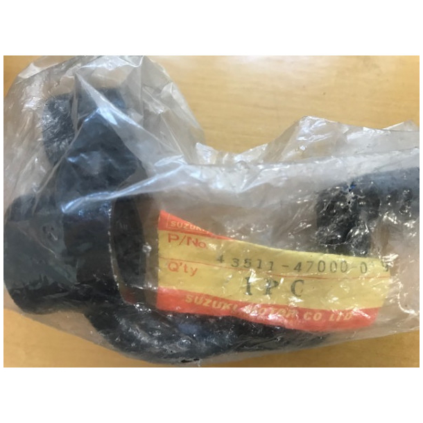 SUZUKI 4351147000019 43511-47000-019 BAR, FRONT FOOTREST, RIGHT GS550 1977-1979