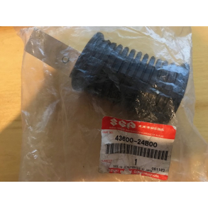 SUZUKI 4360024B00 FOOTREST ASSY,PILLION,R LS650(F)(P) SAVAGE 1986-2014