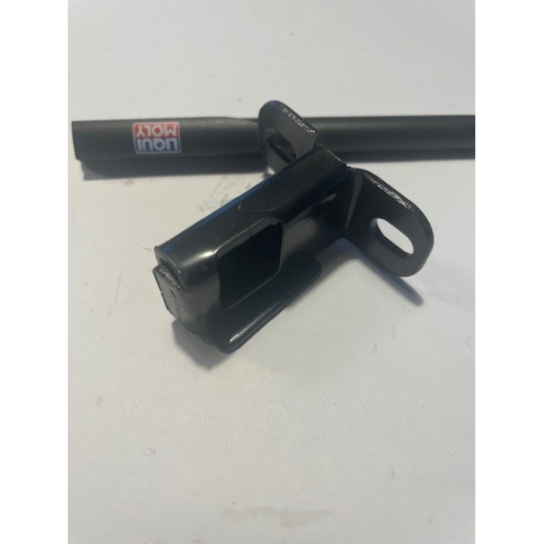 SUZUKI 4521345000 45213-45000 STRIKER,SEAT LOCKGS400GS425GS750GT250OR50