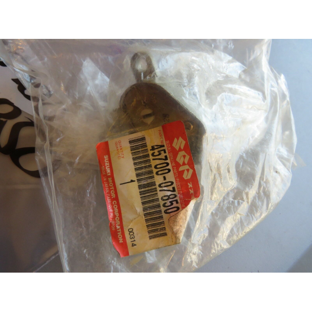 Suzuki 4570007850 45700-07850 LOCK SET, SEAT GV700/1200 Madura