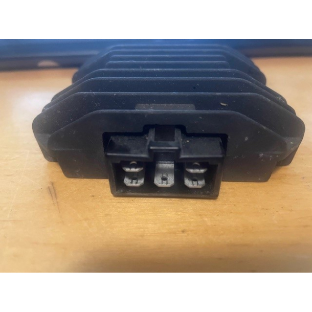 BRUGT Yamaha 4JH-81960-01-00 4JH-81960-00 5SL-81960-00 RECTIFIER &amp; REGULATOR ASSY