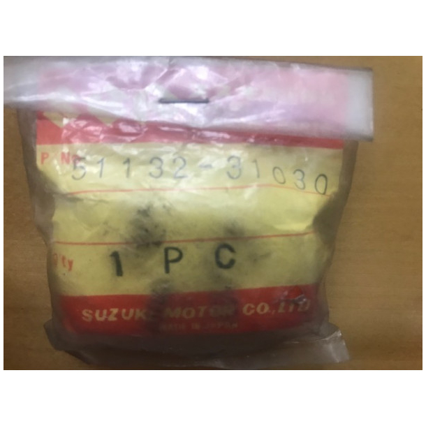 SUZUKI 5113231030 51132-31030 HOLDER,AXLE GS250/300/400/425/450/650/750 GSX400/450 GT250/380/550/750 GR650 XN85 RE5