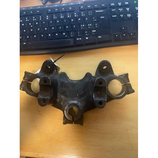 BRUGT Suzuki 5131147000291 51311-47000-291 HEAD,STEERING STEM GS550 GS750