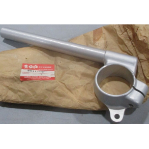 Suzuki 5611117D00 56111-17D00 HANDLEBAR,RHGSX-R750 1988-1991