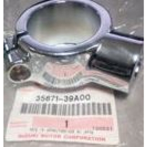 Suzuki 3567139A00 35671-39A00 BRACKET, FR TURNSIGNAL LAMP, R VS600/700/750/800