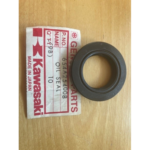 Kawasaki 654A254008 OIL SEALH1KH400KH500 Z400 Z650 Z750 Z900 Z1000S3 MACH II