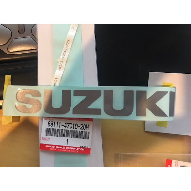 SUZUKI 6811147C1020H 68111-47C10-20H 6811147C0020H 68111-47C0020H EMBLEM GSX750F 98-03 GSX600F 98-00