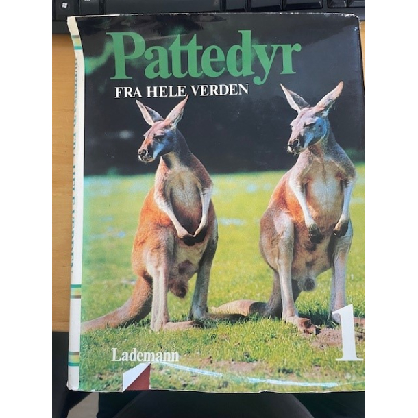 BRUGT Rimelig stand - �Ove Winding, Pattedyr fra hele verden � 1. del - Forlag: Lademann - Udgivelses�r: 1974�- hardback - p�nt eksemplar - papiromslag/smudsomslag grimt se fotos