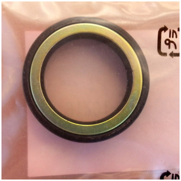 Honda 91201-300-003 91201300pakdaase 30x42x8 CB350/400/500/550/650/750Four krumtapaksel hoejre 69-82