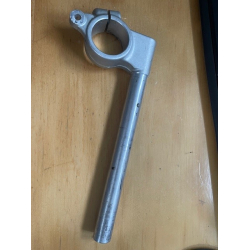 BRUGT HJRE CLIPON STYR HANDLEBAR,RH Suzuki 5611117D00 56111-17D00 GSX-R750 1988-1991