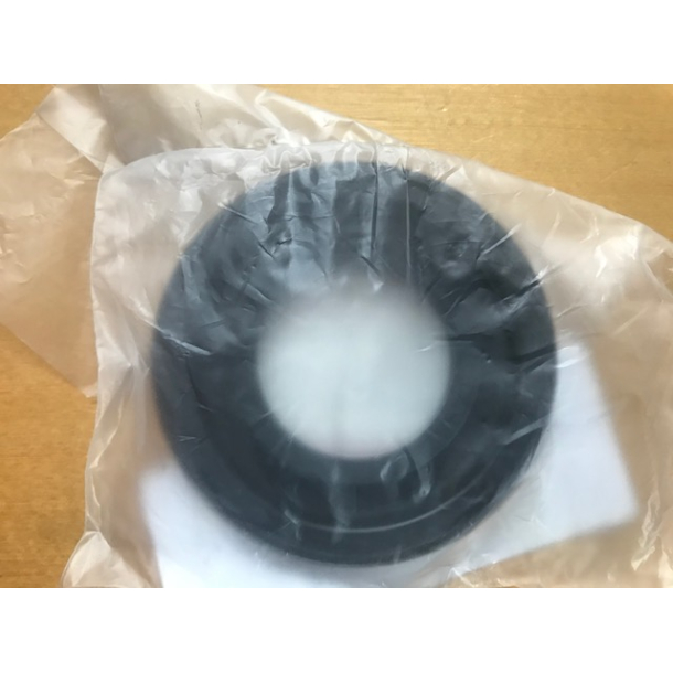 SUZUKI 0928332015 09283-32015 SEAL,OIL(32X62X7) GSX400 GS450/GS500E/GS500F/550 79-09