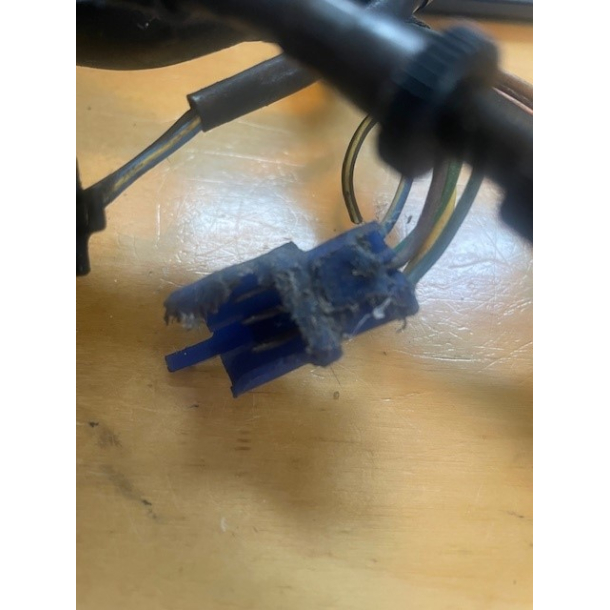 BRUGT STYRKONTAKT DEFEKT STIK SE FOTOS YAMAHA 4TV8397200 4TV-83972-00 SWITCH, HANDLE 4 YZF600R