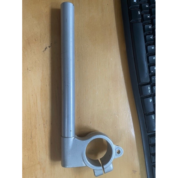 BRUGT VENSTRE CLIPON STYR HANDLEBAR,L Suzuki 5615117D00 56151-17D00 GSX-R750 1988-1991